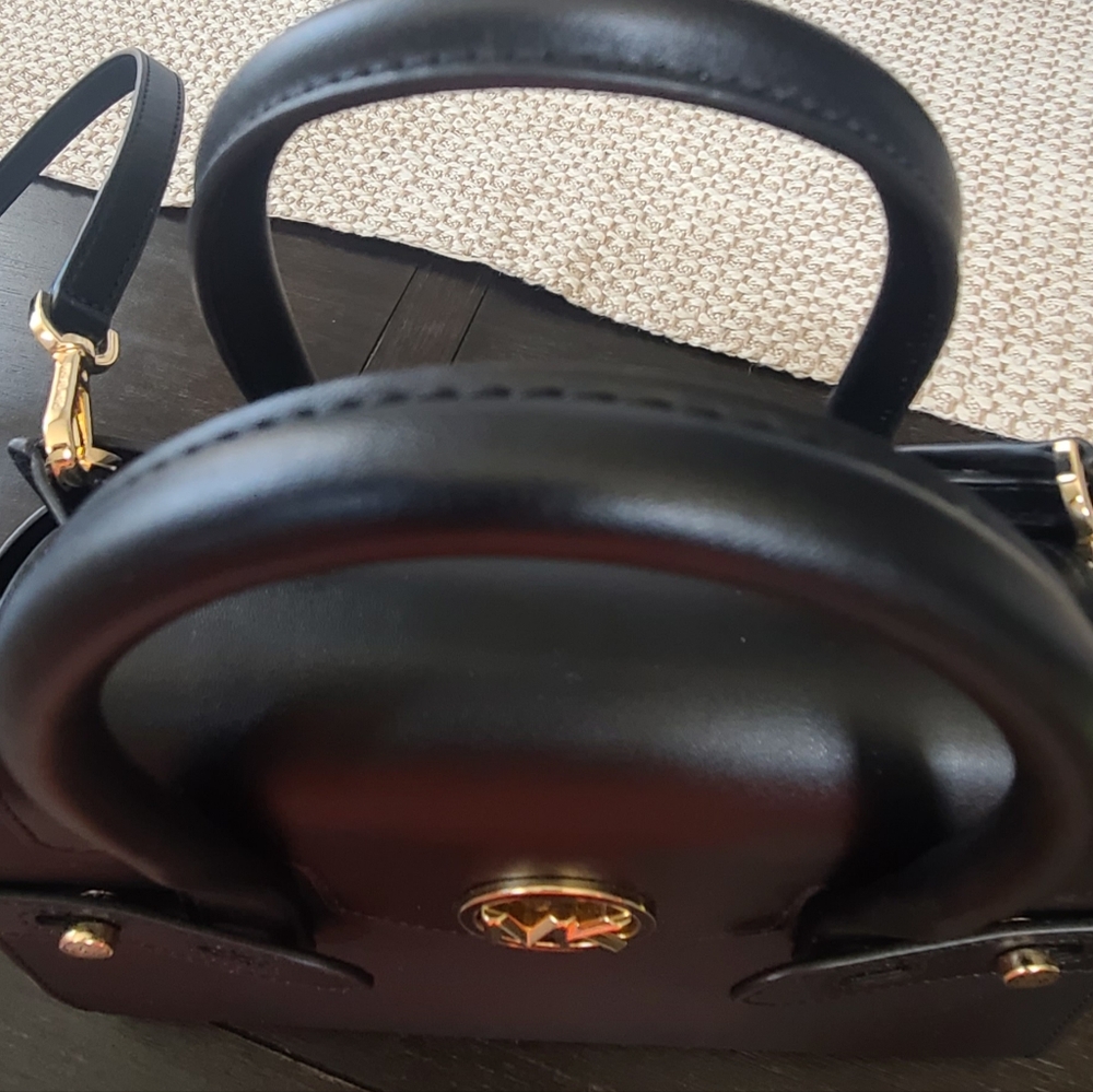 Michael Kors Handbag - Picture 4 of 4